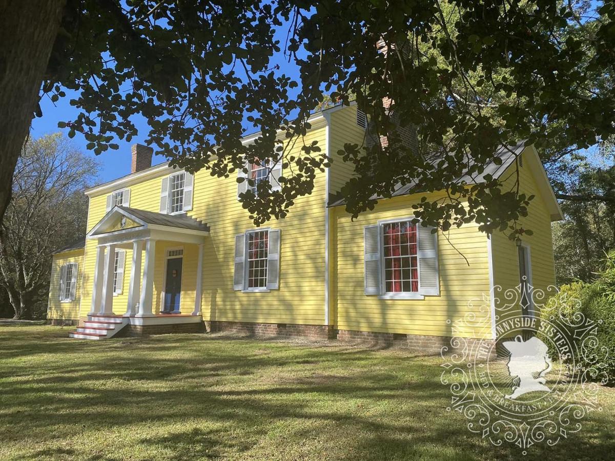 The Sunnyside Sisters Bed and Breakfast - Housity