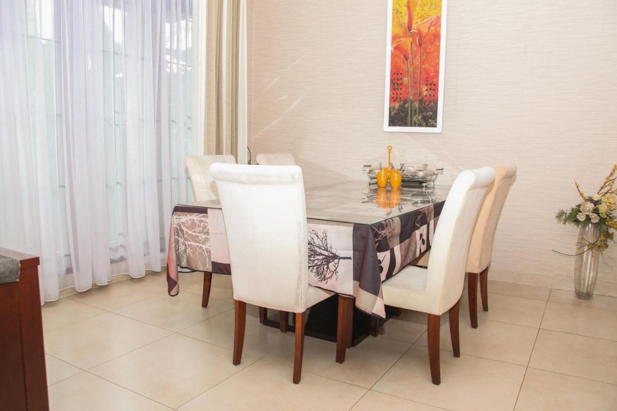 Aldeoz Dago Pakar Private Villa Bandung - Hizvo