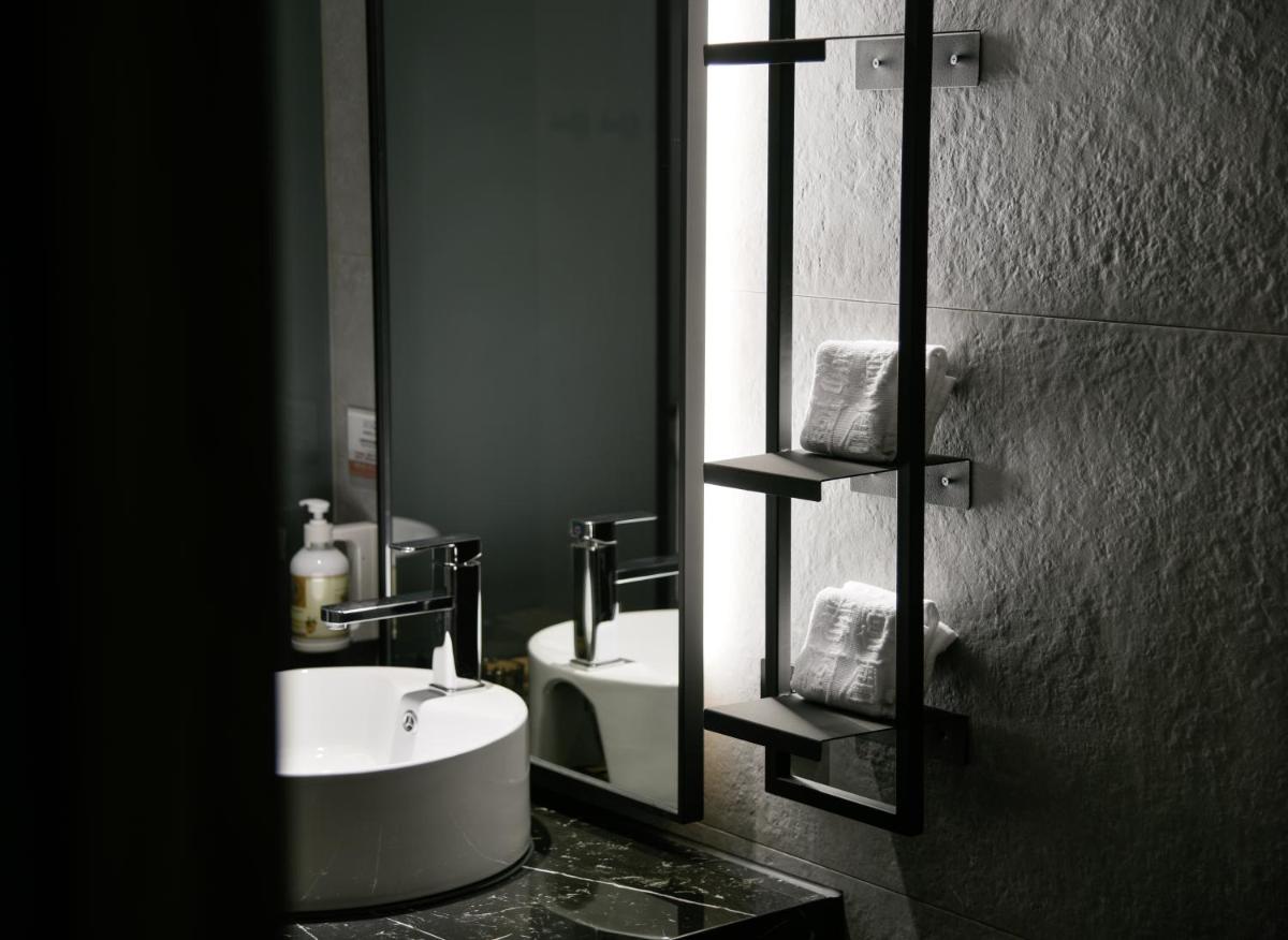Suitetrails - Autumn Willow Hotel