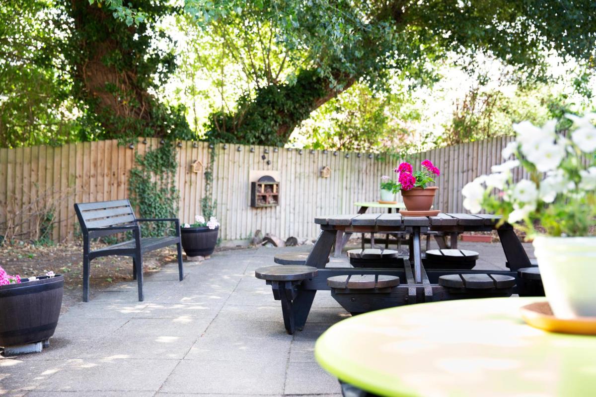 Campanile Milton Keynes - Fenny Stratford - Housity