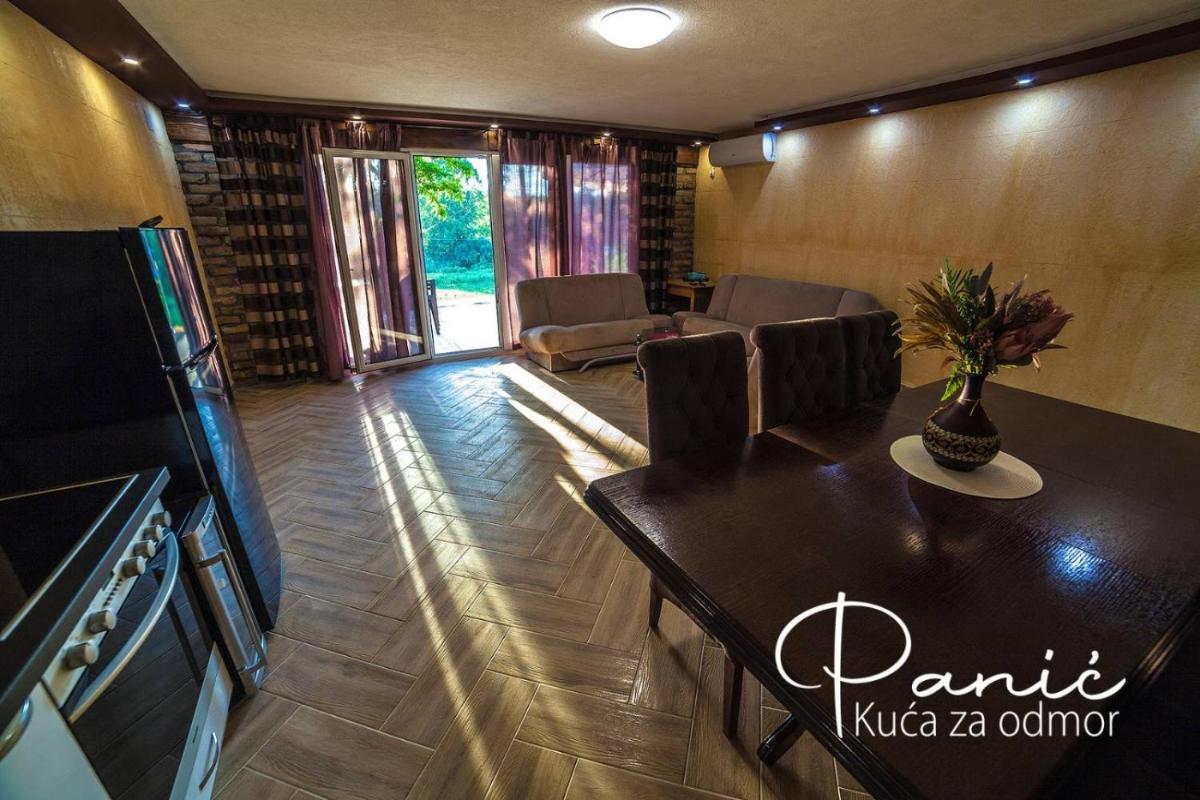 KUCA ZA ODMOR PANIC - Housity