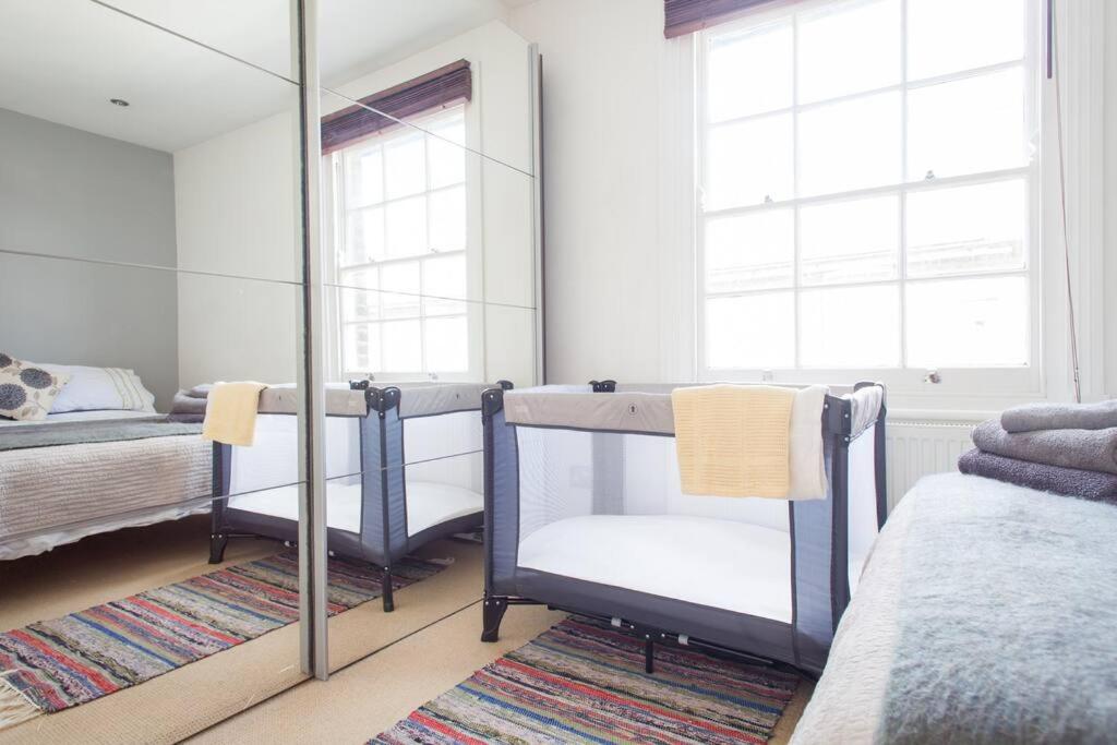 Suitetrails - NAVAL COTTAGE IN THE HEART OF ROYAL GREENWICH