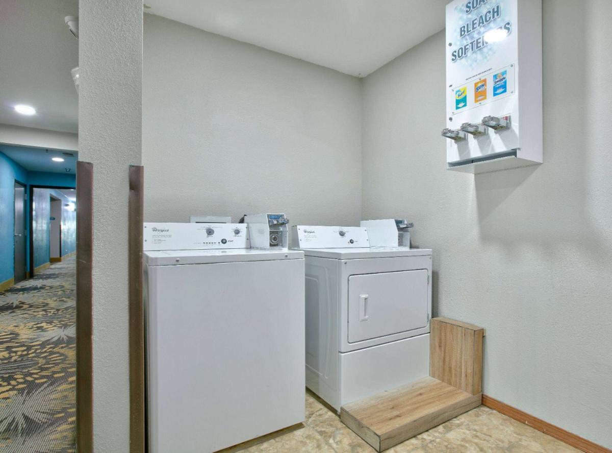 Days Inn by Wyndham Tunica Resorts - Housity