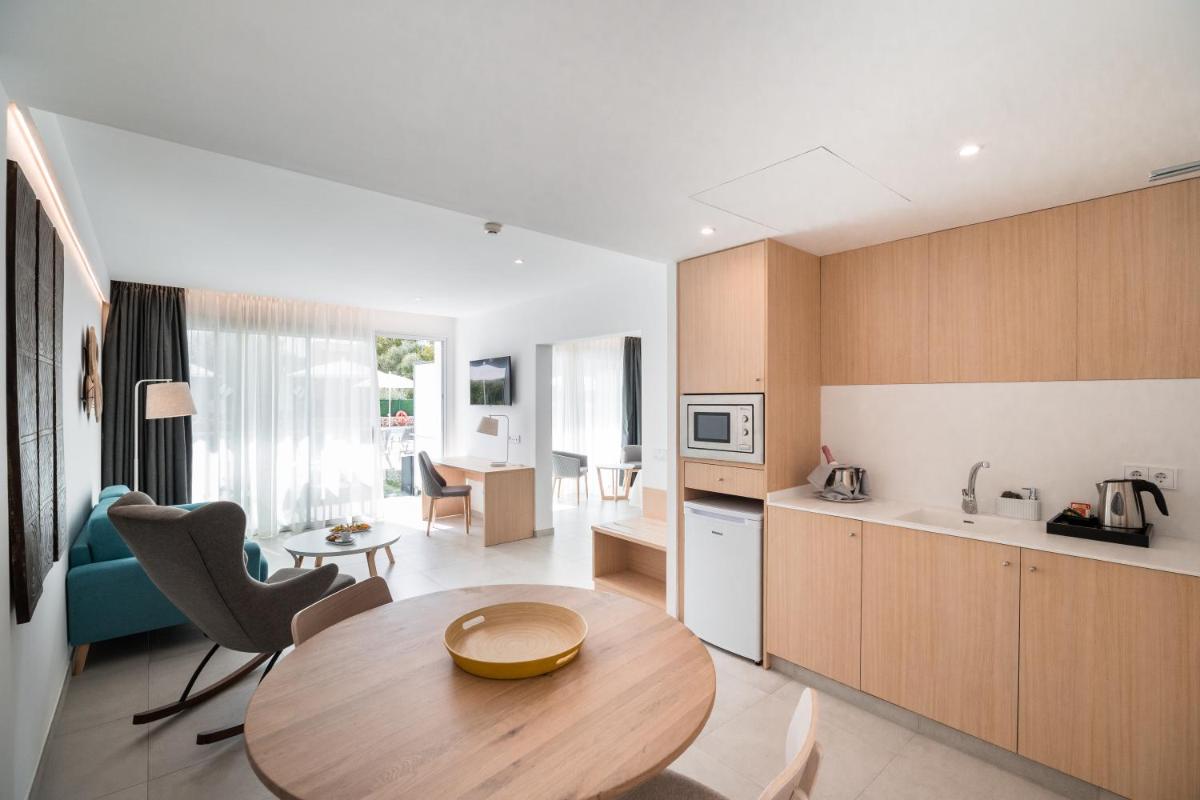 Una cocina o zona de cocina en Petit Sagitario Adults only