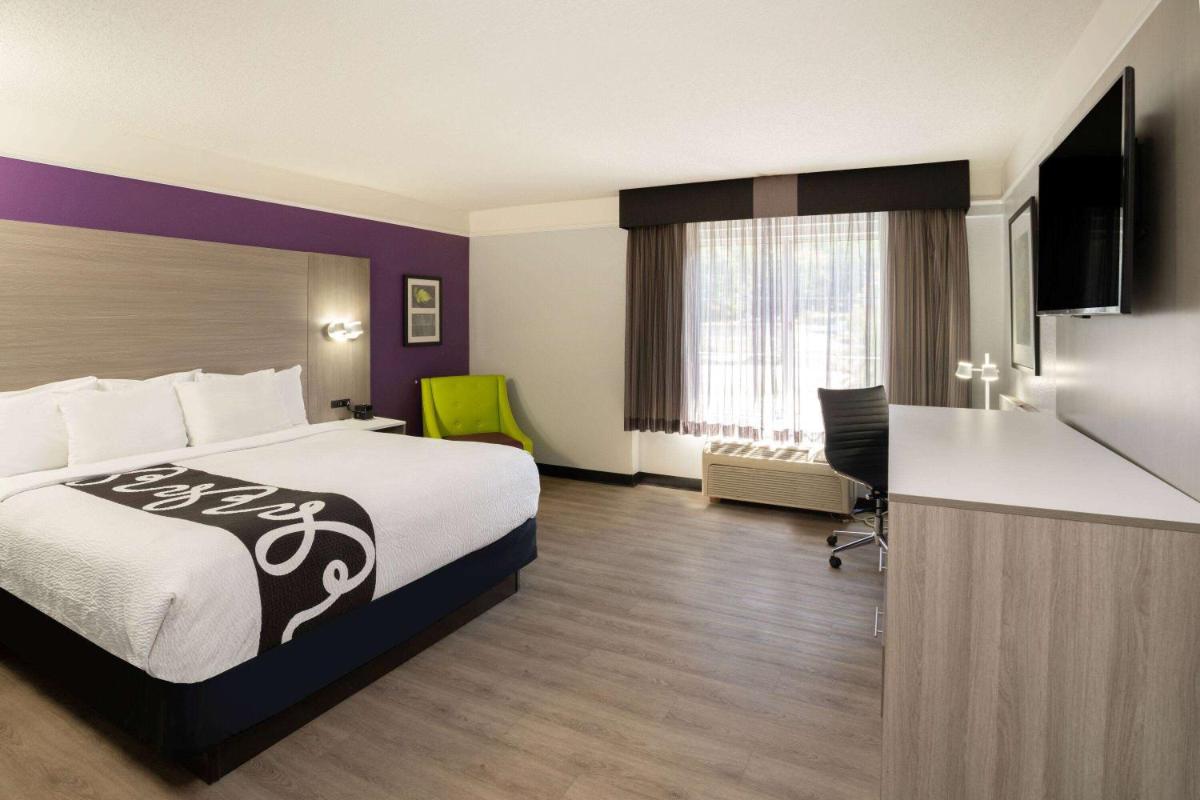 La Quinta by Wyndham Birmingham Hoover - Housity