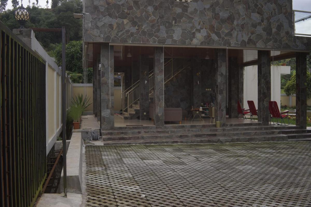 ALNur Tapian Nauli Villa - Hizvo