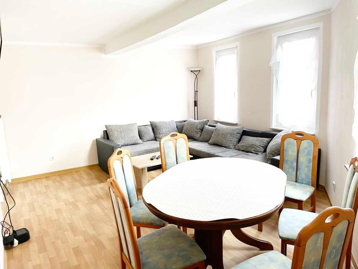 Fully Equipped Flat with *3BR* + *1LR* - Housity