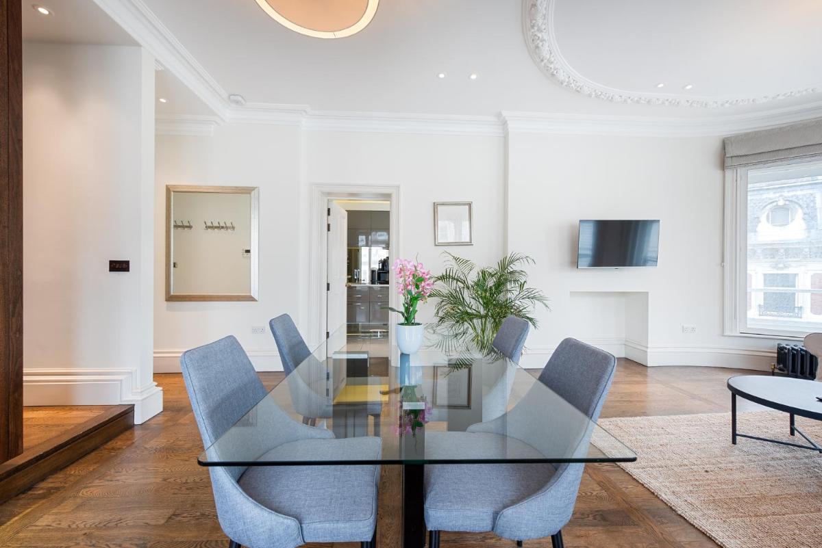 Grosvenor Gardens by CAPITAL - Housity
