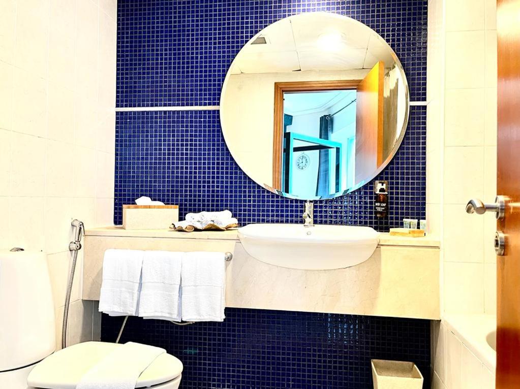 Cozy 2 Bedroom Apartment Dubai - Housity