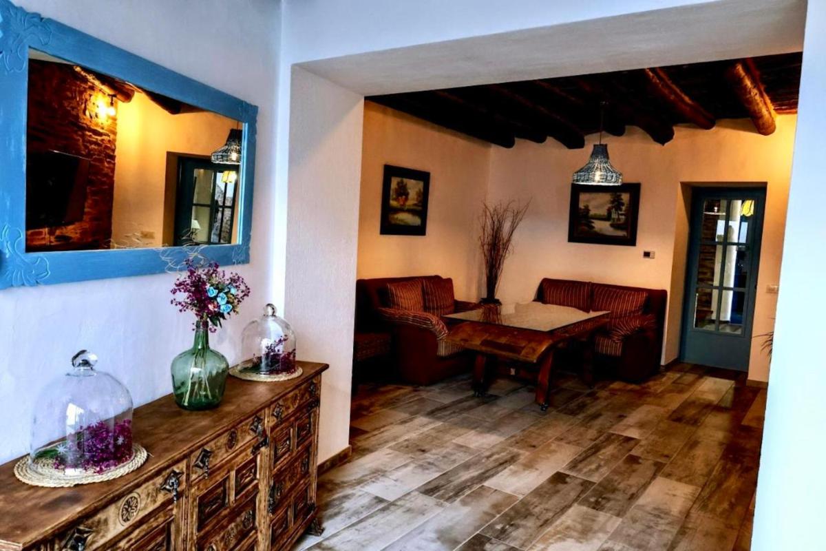 Charming villa in Santa Elena with private poolEL - Housity