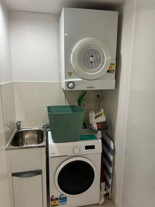 Minimalistic, modern and lovely one bedroom. - Housity