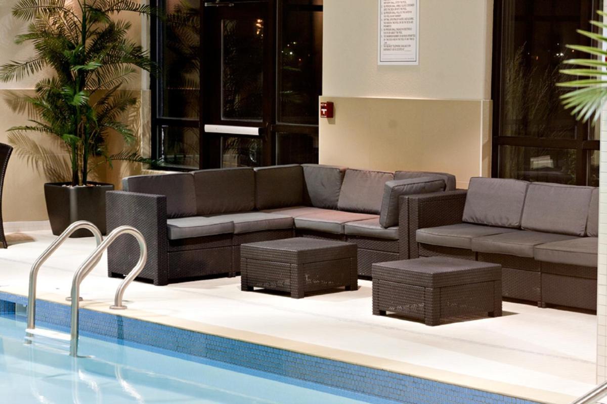 Holiday Inn Express Pembroke, an IHG Hotel - Housity