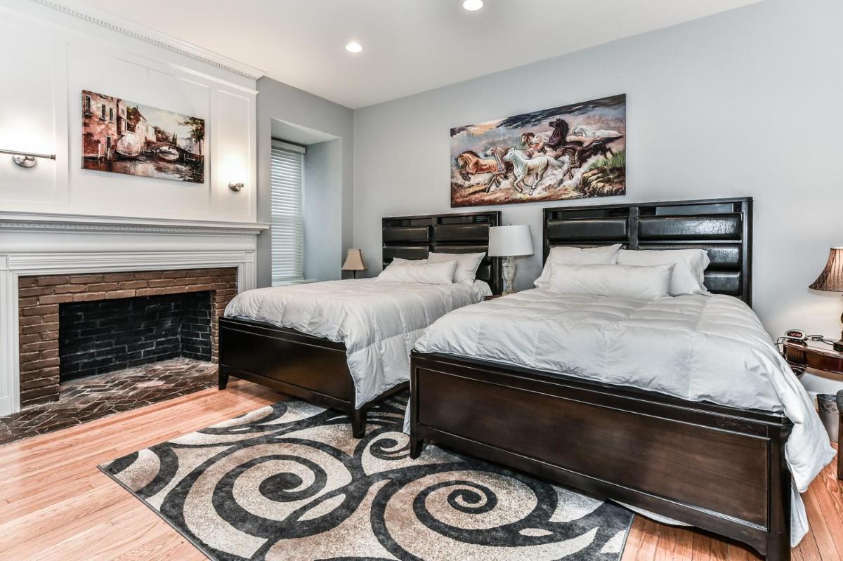 The Manor at Courtland Farm - Housity
