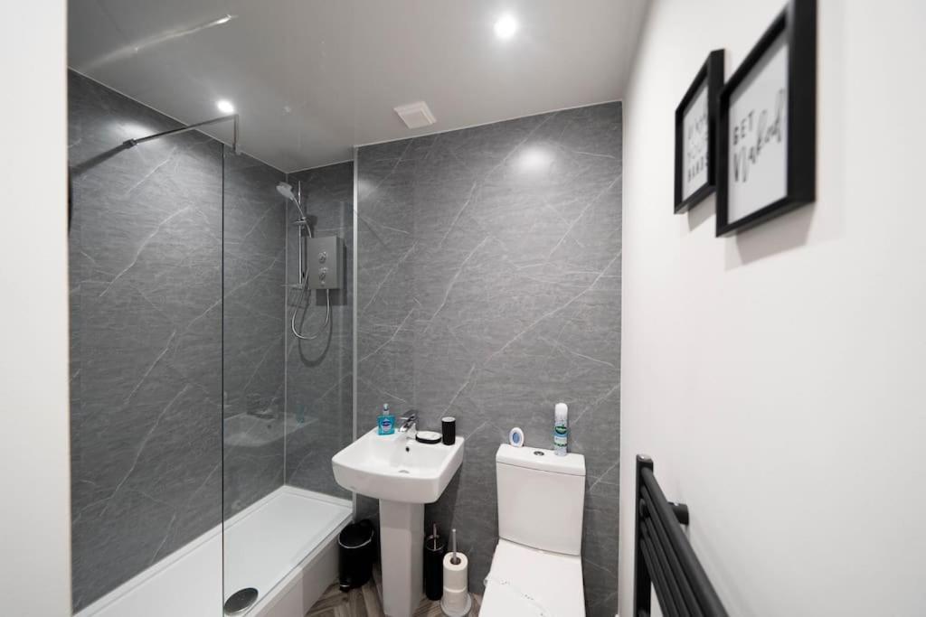 Links Loft -2 bed apartment minutes from Aberdeen beach - Housity