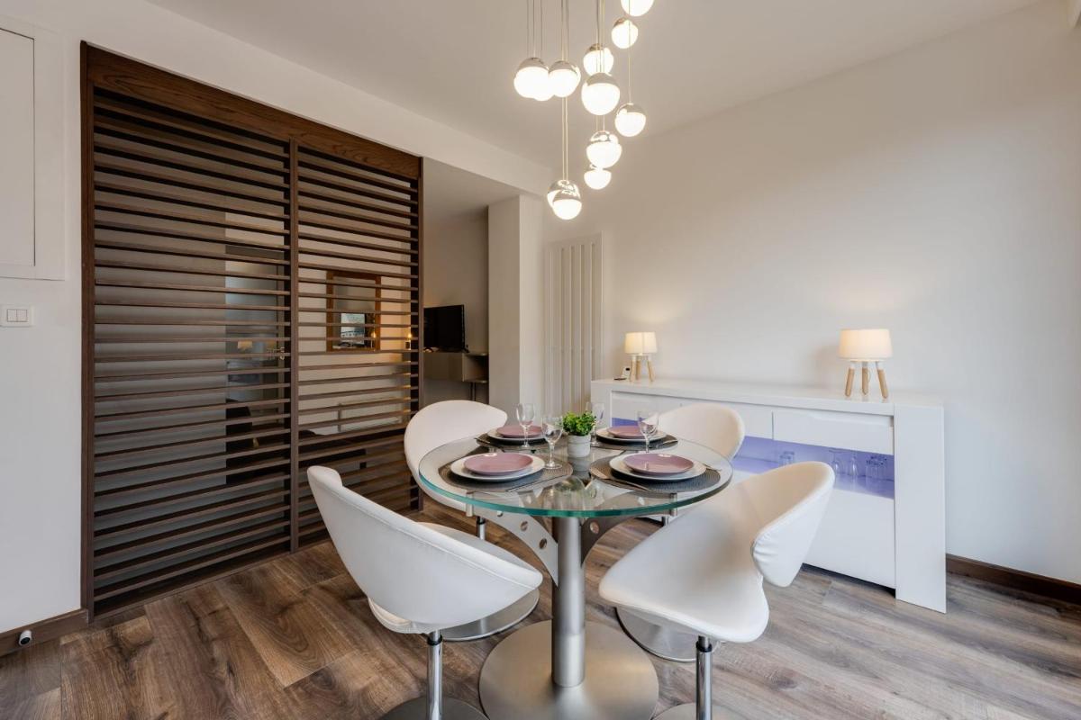 Studio Suite Annecy - Vue sur le château climatisation - Housity