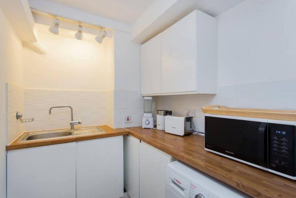 Charming newly refurbished studio flat in Acton - Housity