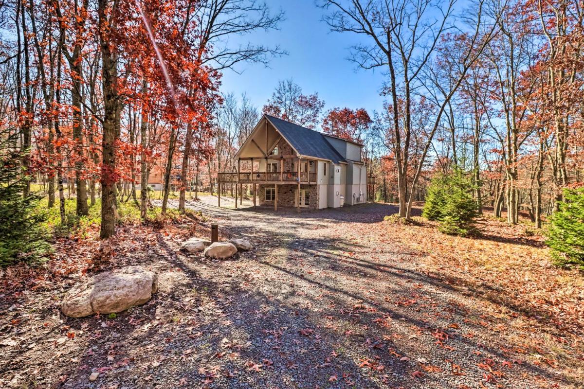 Hike, Fish and Unwind Albrightsville Cabin! - Housity