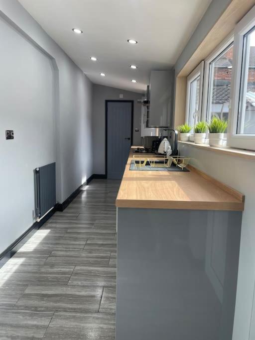 Central area entire terrace house - Housity