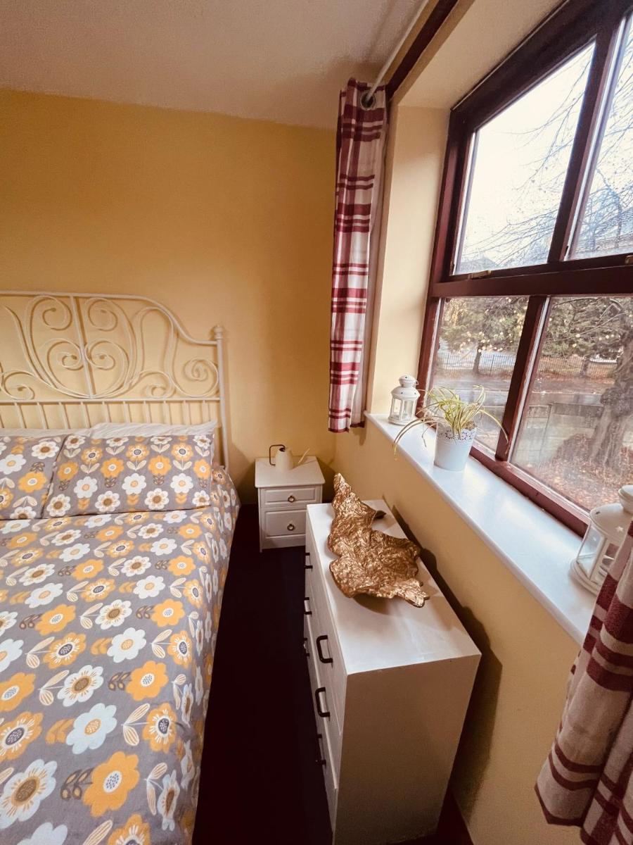 Ladybarn Lane, Manchester - Housity