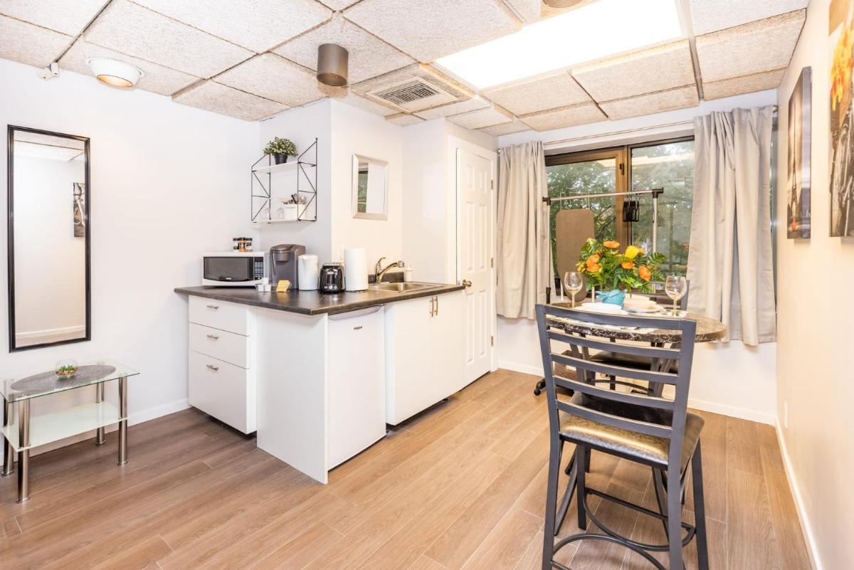 Studio Unit w King Bed- Close to Downtown Ottawa - Housity