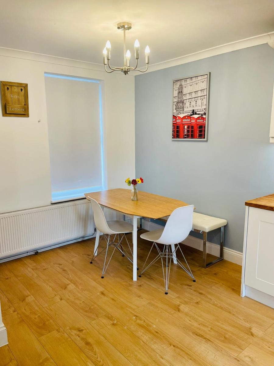 Entire Home between London and Kent- Mulberry House - Housity