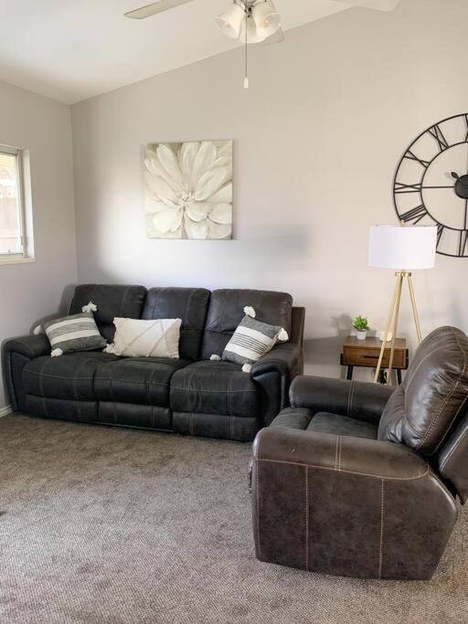 Comfy Duplex 30 Minutes from Mountain Activities - Housity