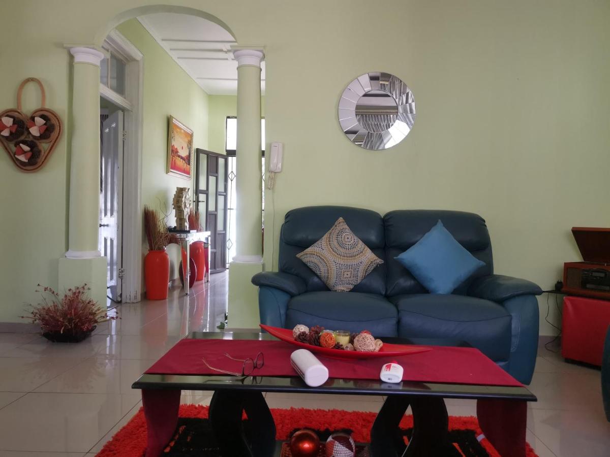 Amazing Palace BnB - Housity