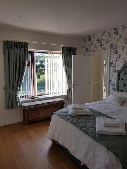 Sunnyside Lodge - Beautiful Fermanagh Holiday Home - Housity