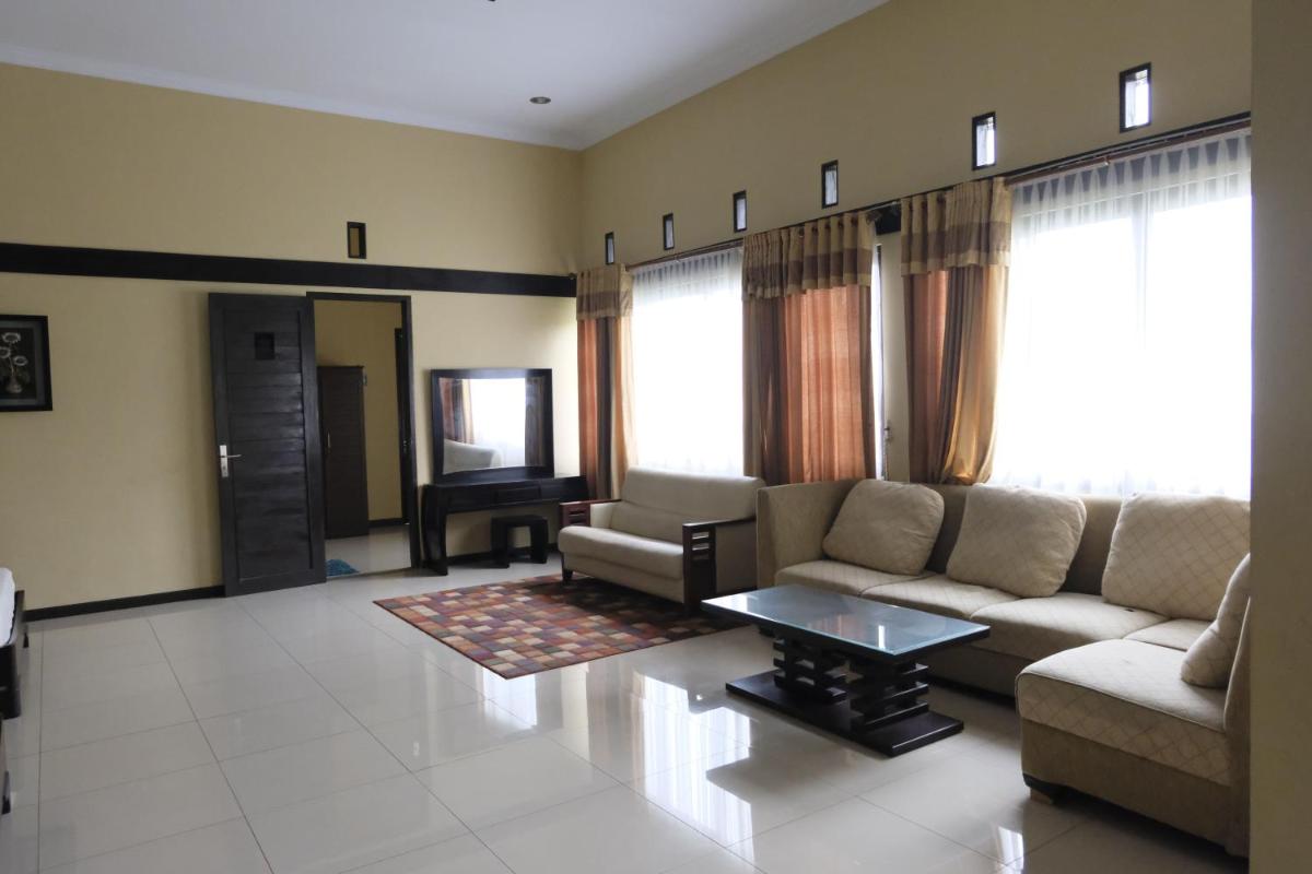 Aldeoz Villa Ciater - Housity