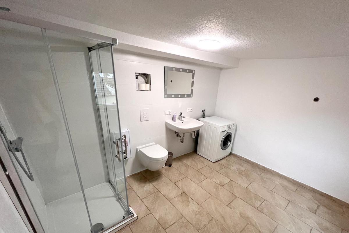 Spacious & Cozy House on 2 Floors - Housity