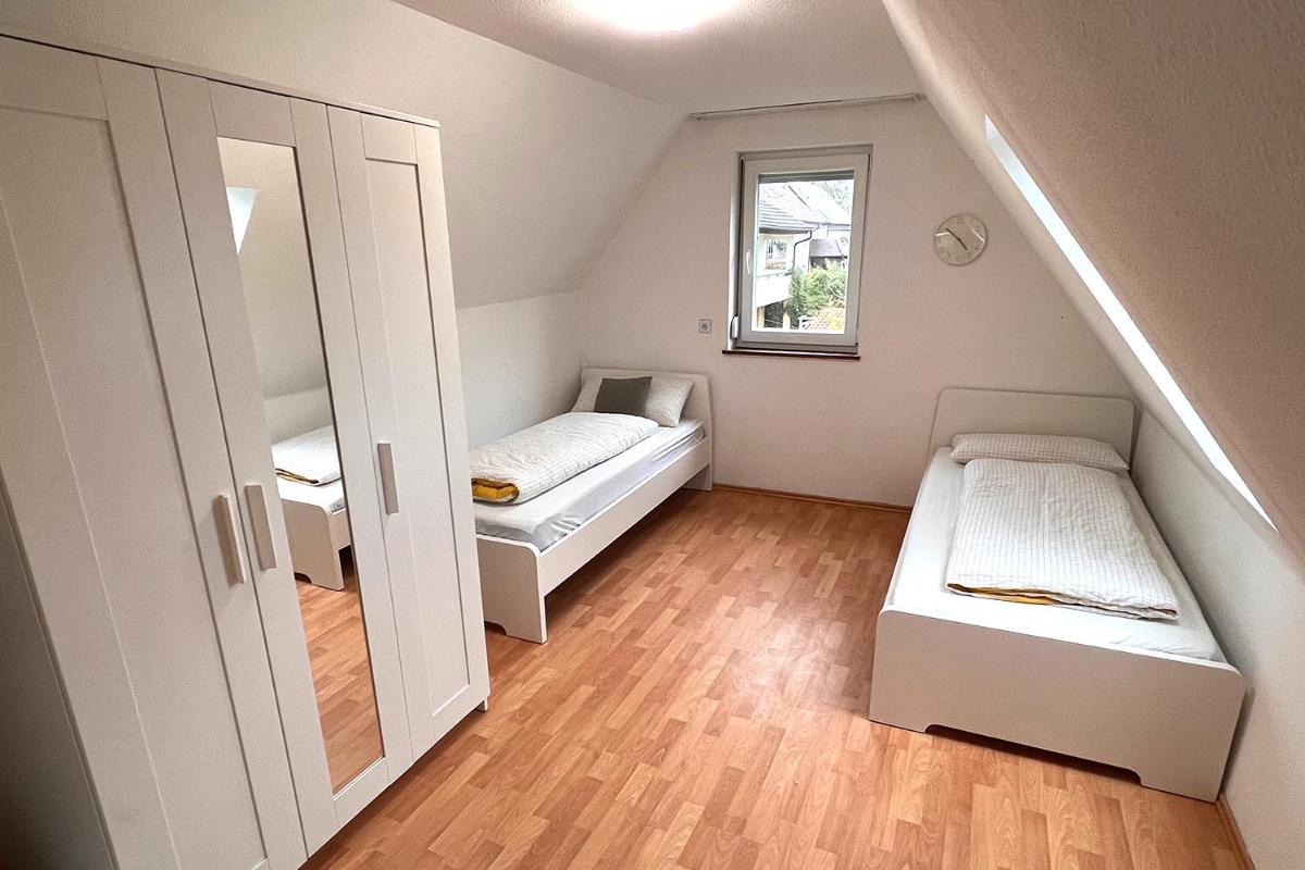Spacious & Cozy House on 2 Floors - Housity