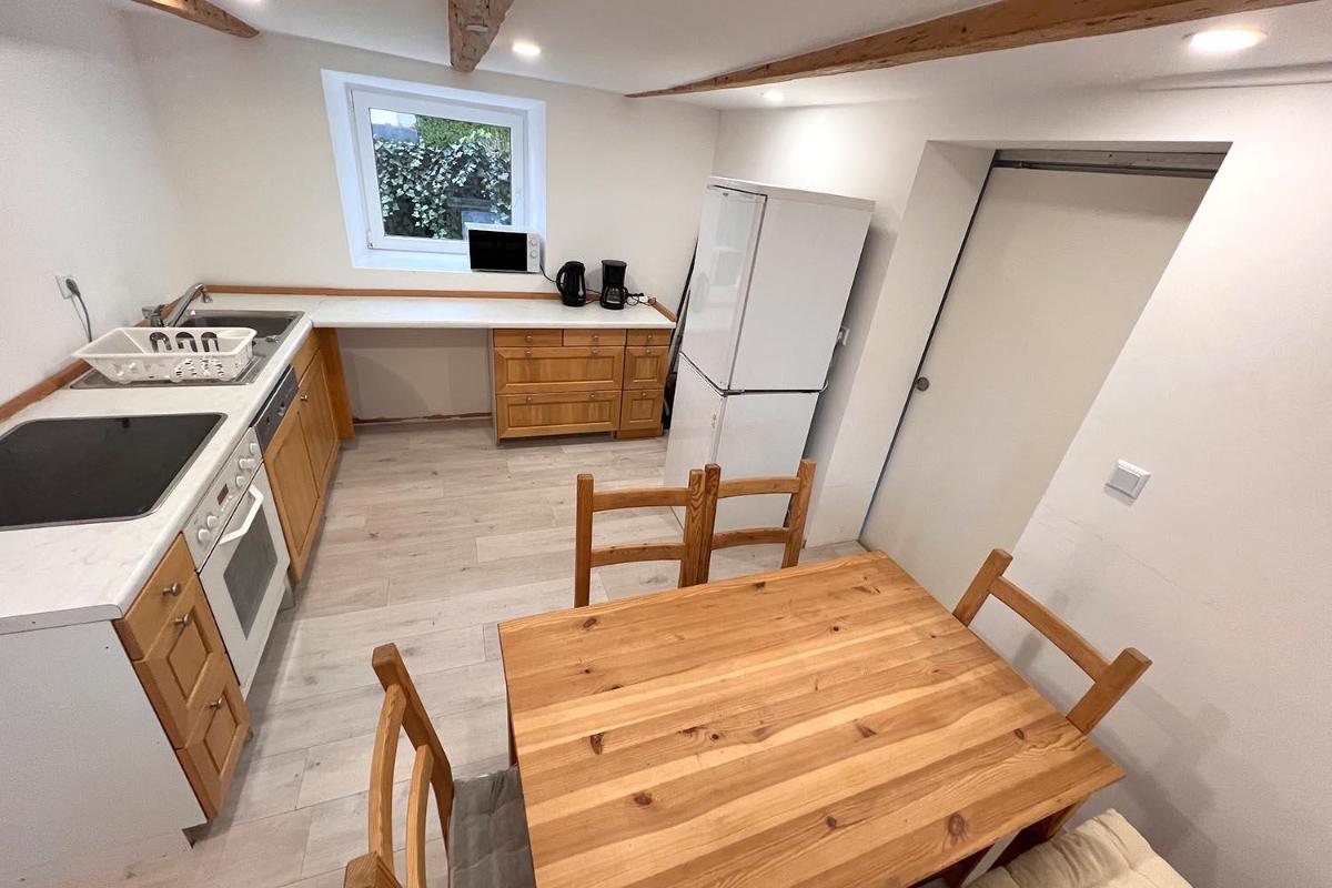 Spacious & Cozy House on 2 Floors - Housity