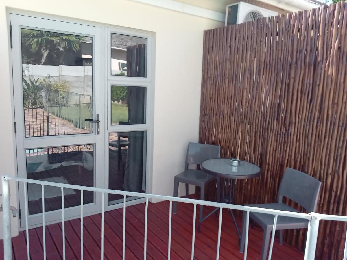 10 on Fairview B&B - Housity