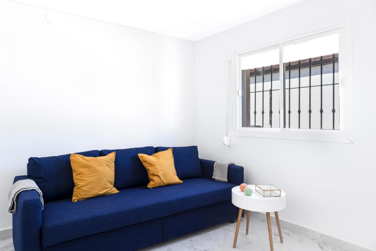 Lovely 2-bedroom home in Pueblo Nuevo de Guadiaro - Housity