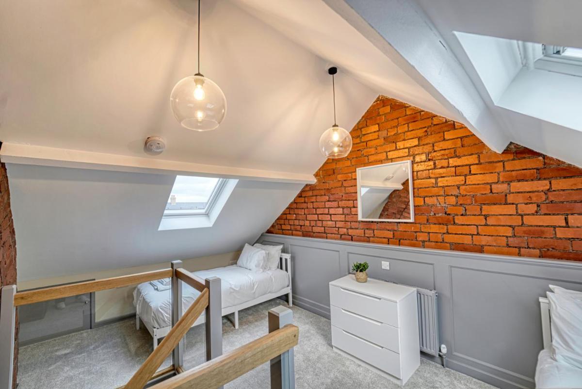 Host & Stay - Barton Road House - Housity