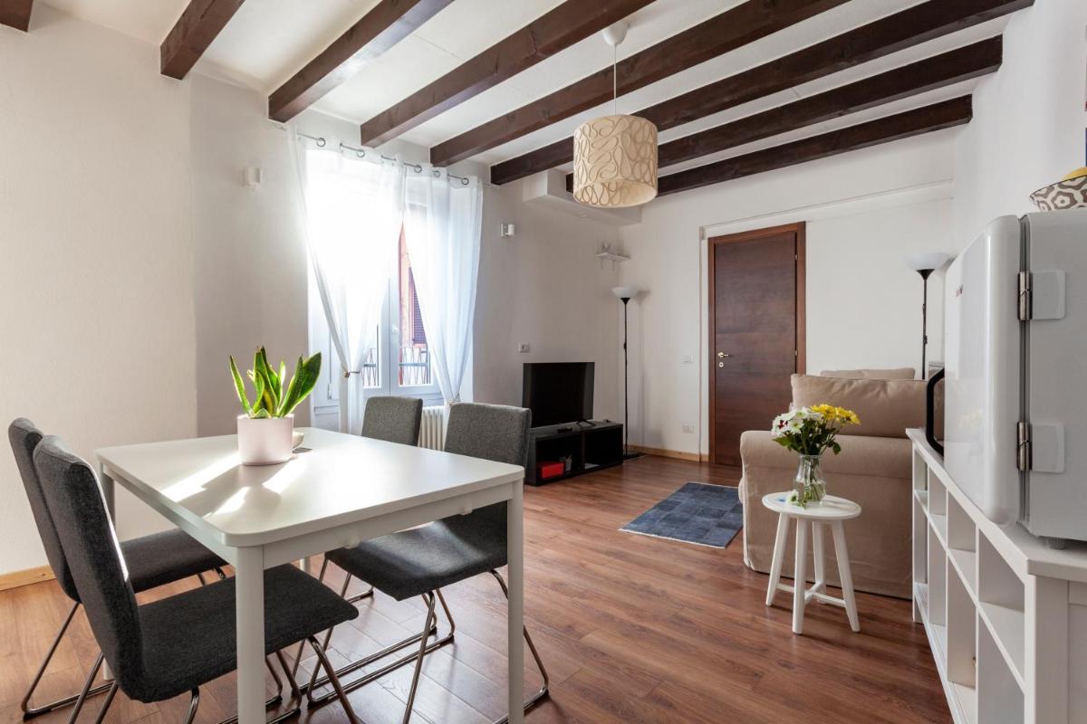 A central quiet place in Verbania - Housity