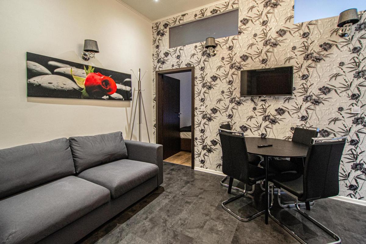 Suitetrails - Main train station apartments with air conditioning