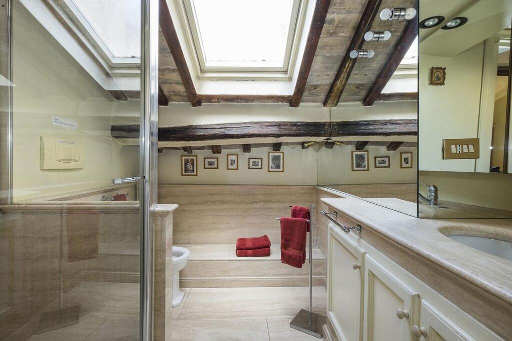 Navona Penthouse Apartment with Terraces - Housity