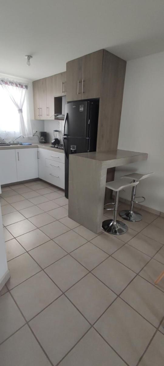 Hermoso departamento en coto privado y planta baja - Housity