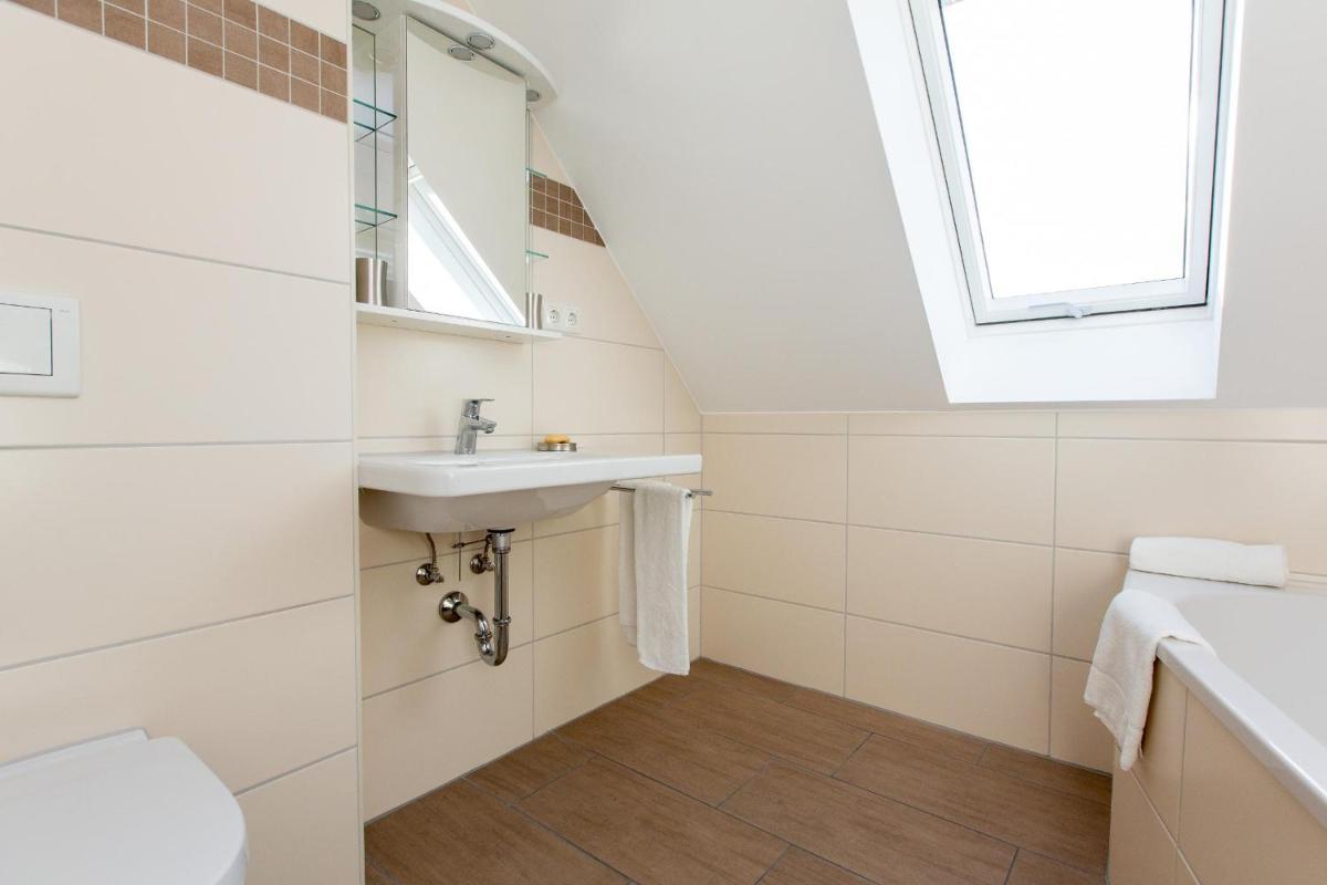 4 Zimmer Maisonette 3 Balkone Haus 6 A6 Nr 43 - Housity
