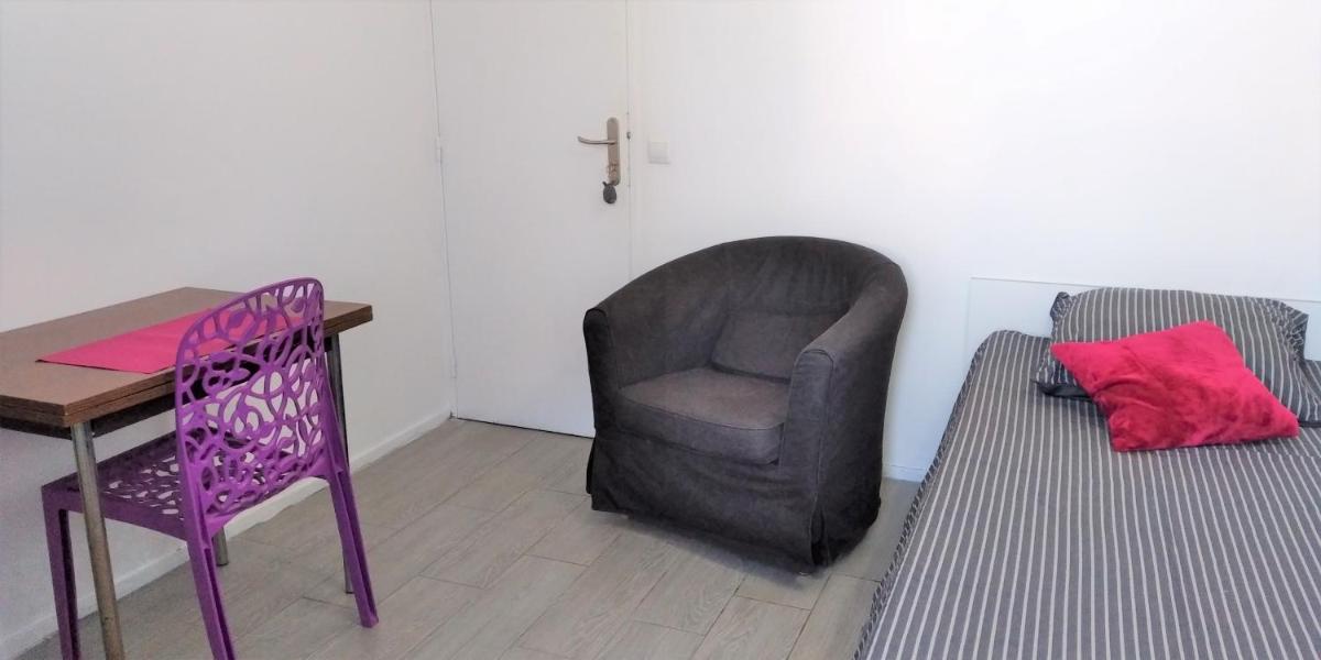 Chambre 1 PERSONNE et STUDIO 1 personne Avec Entrée Libre et Salle de Bain Privée - Housity