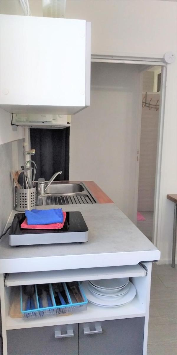 Chambre 1 PERSONNE et STUDIO 1 personne Avec Entrée Libre et Salle de Bain Privée - Housity