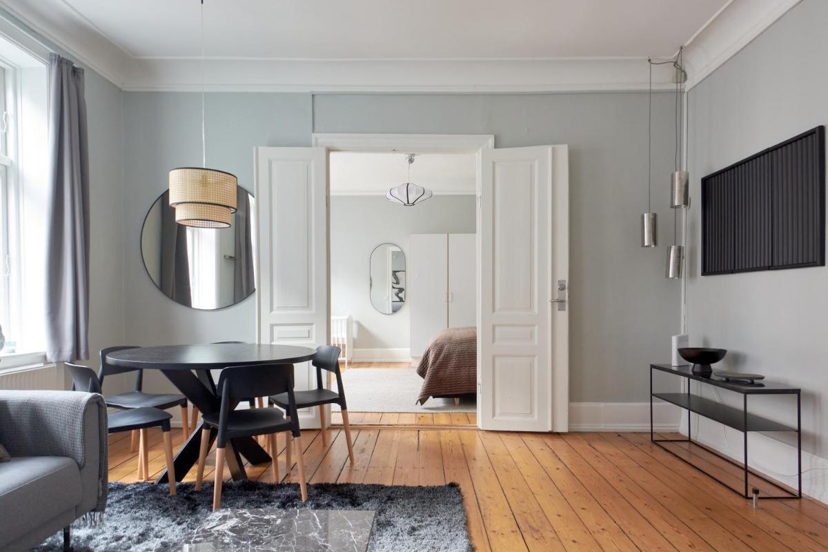 Spacious Scandinavian 3BR Flat in Vibrant Area - Housity