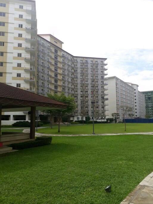 CheRolds Place Lovely 1 bedroom Condo with Balcony - Housity