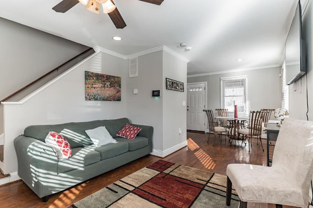 Cozy Semi Detached Home in NE DC - Housity