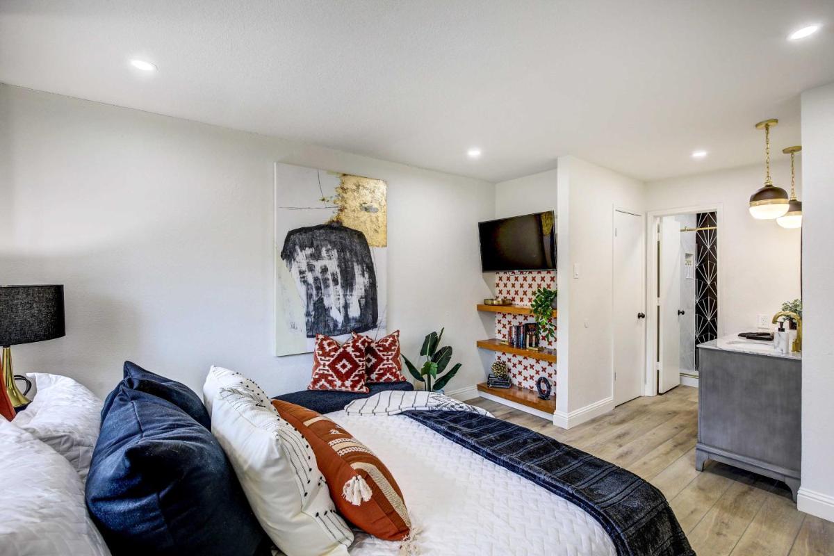 Stylish Allen Home near Watters Creek Village - Housity