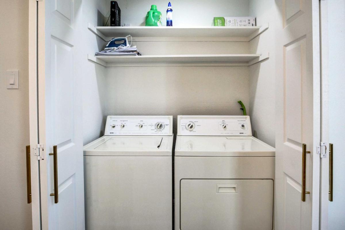 Stylish Allen Home near Watters Creek Village - Housity