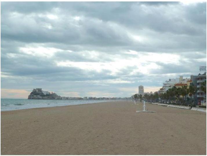 THE BEACH ACROSS THE STREET - Housity