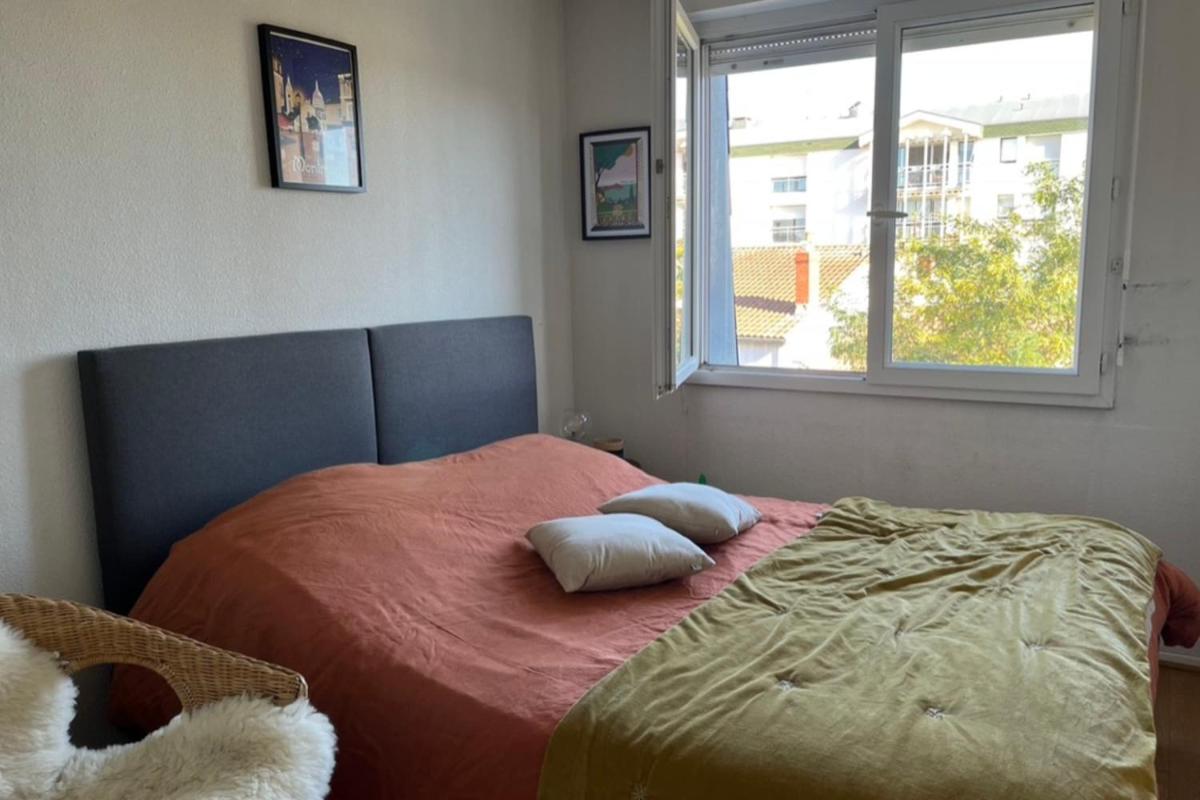 Charming 60m with balcony in Bordeaux - Housity