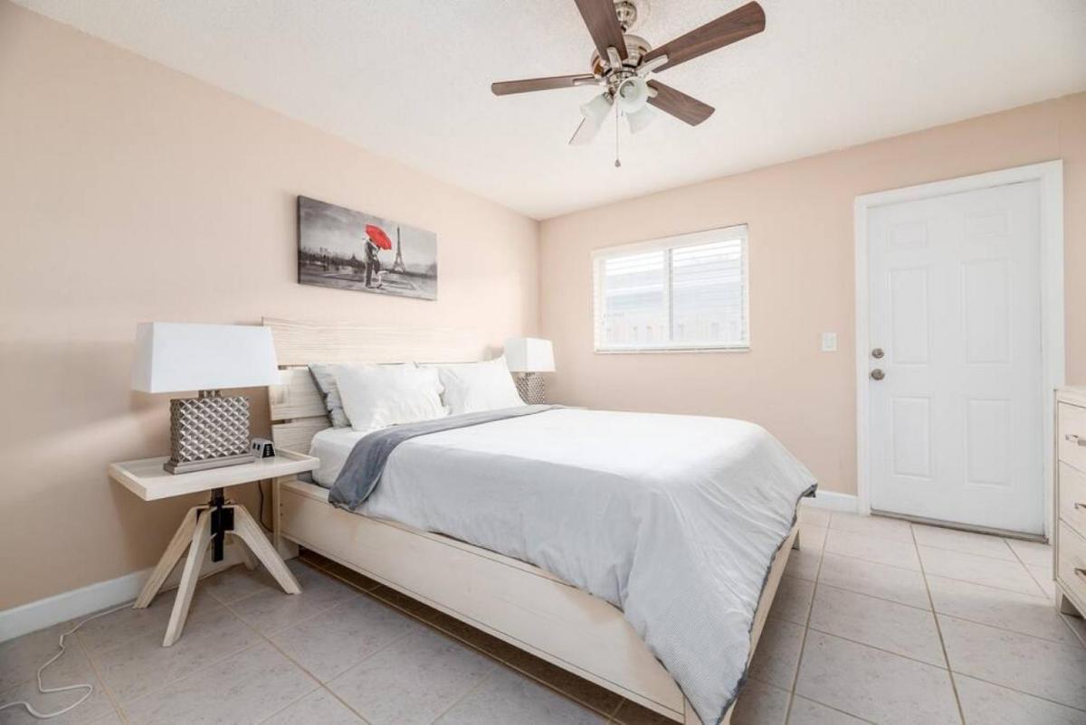 The Retreat 2 - Wilton Manors - Housity